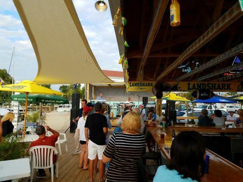 Bed & Breakfast Sandaway Waterfront Lodging