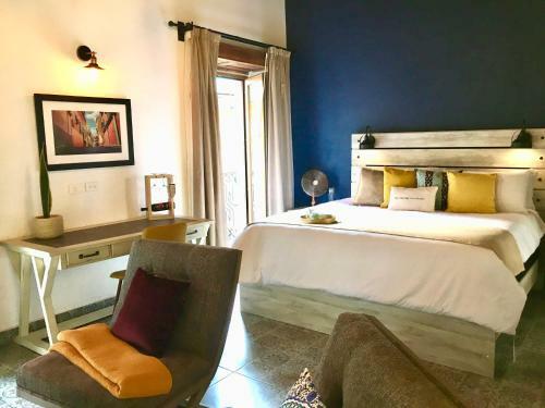 Casa 14 Hotel & Caf�