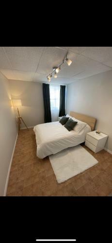 Broadway Blvd. Apartment For Pit Stops & Visitors