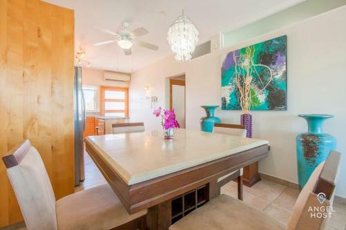 Apartamento Couples Oceanview Getaway Near Malec�n Plus Pool Onsite