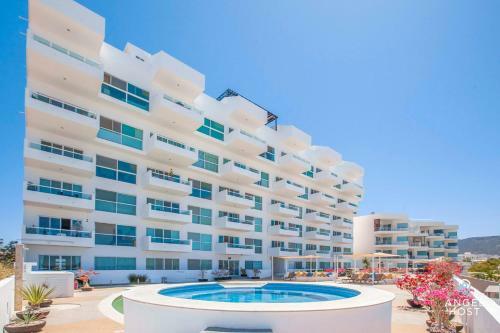 Apartamento Couples Oceanview Getaway Near Malec�n Plus Pool Onsite