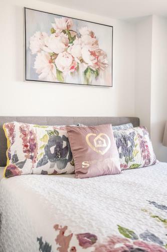 Downtown Hamilton Apartments By Simply Comfort