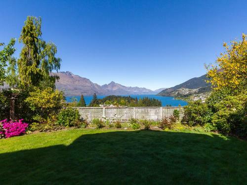 Queenstown Views - Queenstown Holiday Home