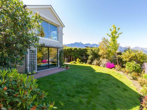 Queenstown Views - Queenstown Holiday Home