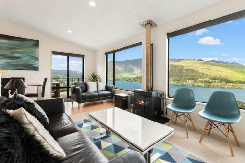 Grand View Queenstown - Queenstown Holiday Home