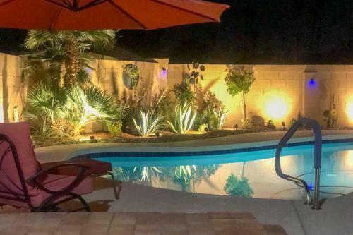 Sun-dappled Gem With Entertainment Backyard!