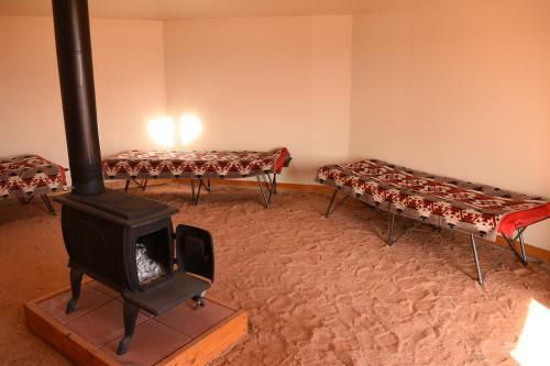 Antelope Hogan Bed And Breakfast, Llc