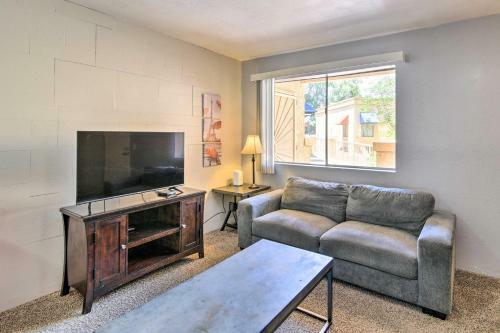 Apartamento Neat Condo With Balcony, Near Spring Training!