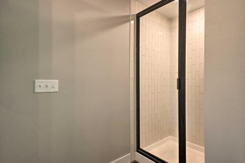Pet-friendly Bella Vista Home With Deck And Yard!