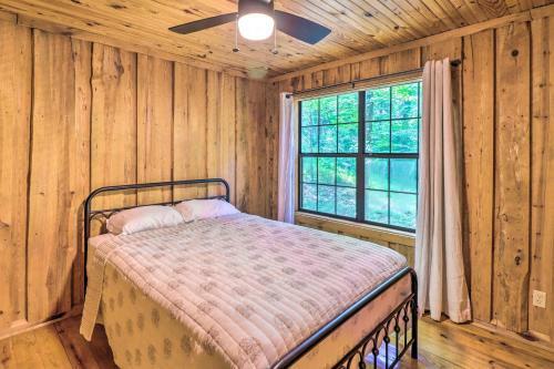 Secluded Creekside Cabin With Kayaks Provided