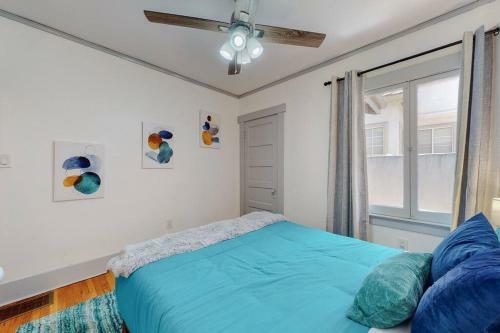 Charming Designer Craftsman Near Downtown La