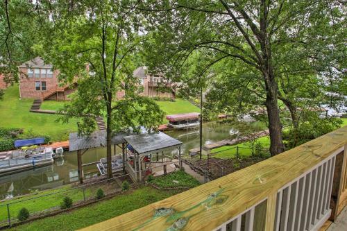 Charming Hot Springs Retreat With Boat Dock!