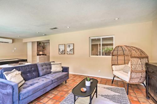 Sun-dappled Phoenix Getaway With Patio And Yard!