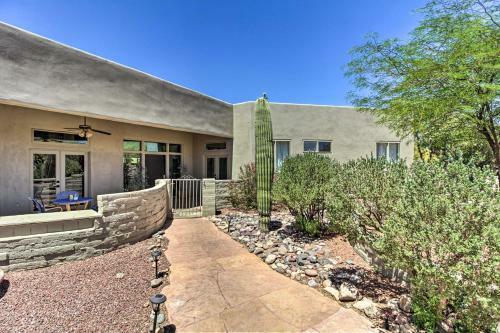 Tucson Desert Oasis With Private Pool And Patio!