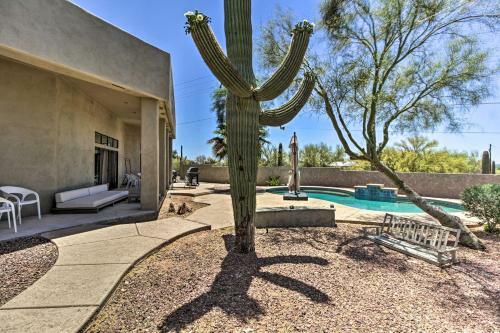 Tucson Desert Oasis With Private Pool And Patio!