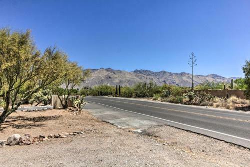 Tucson Desert Oasis With Private Pool And Patio!