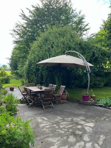 Hostal Maison D'h�tes Le Charme Du Champs Claire