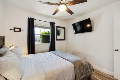 Villa Cactus Bloom! 2 Masters, Pool, Golf, Arcade, And Hot Tub!