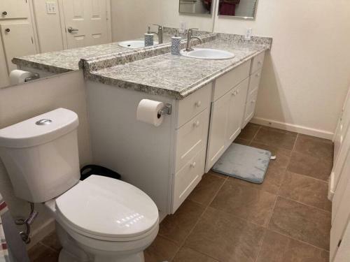 Apartamento Lovely One Bedroom With Full Kitchen And Laundry