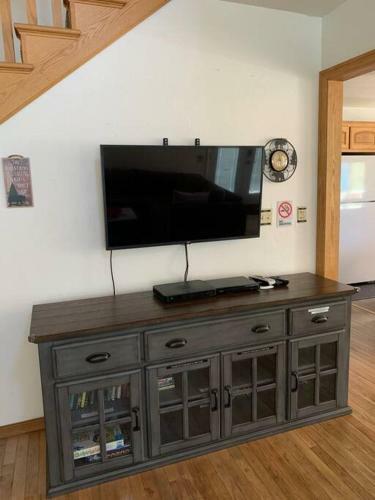 Mt Shasta Cabin Retreat