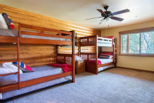 48 - Whispering Pines Lodge Home