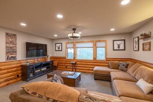 38 - Cooper's Hideaway Home