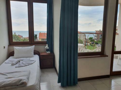 Lazur Hotel