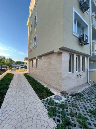 Modern Spacious 1bd Apartment For Two In Nesebar