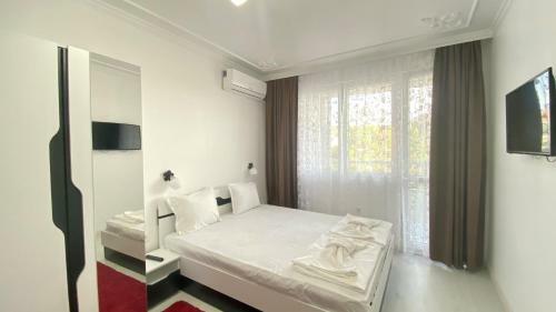 Bratanov Edelweiess Private Apartment