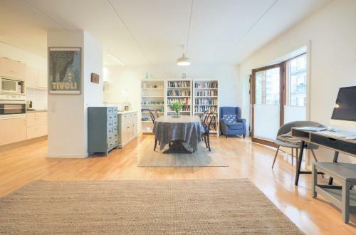 Spacious Apartment On The Christianshavn Canals