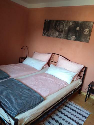 Ferienhaus In Gro�em Garten