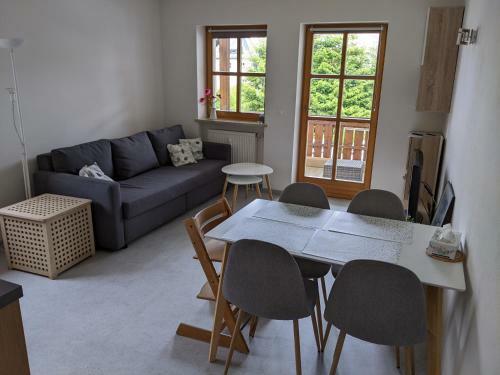 Apartamento Ferienwohnung Grenzenblick