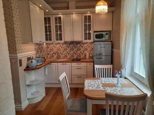 Romantiline Kesklinna Aia T�nava Apartement