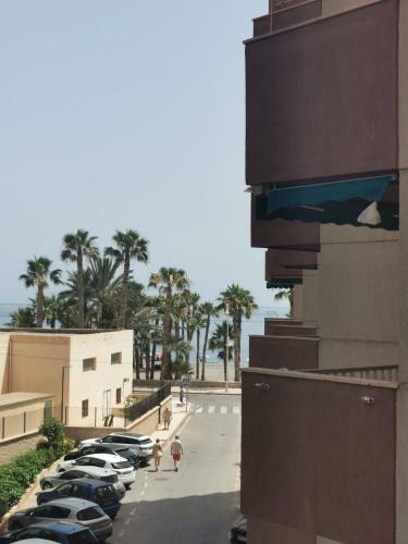 Bonito Apartamento Junto Al Mar
