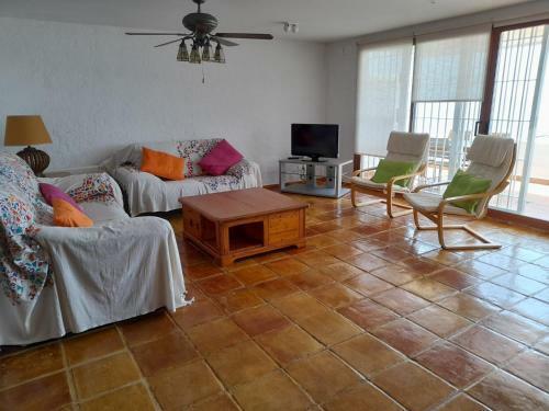Apartamento Complejo Residencial 1� L�nea, Piscina