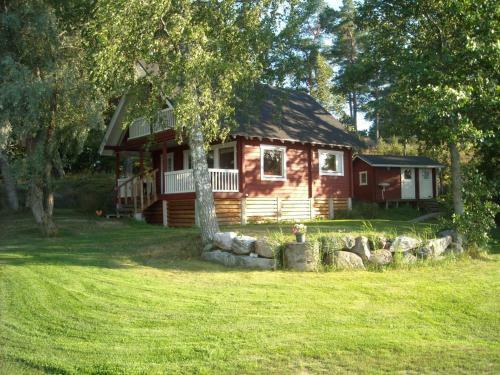 Uttis Home Cottages & Camping