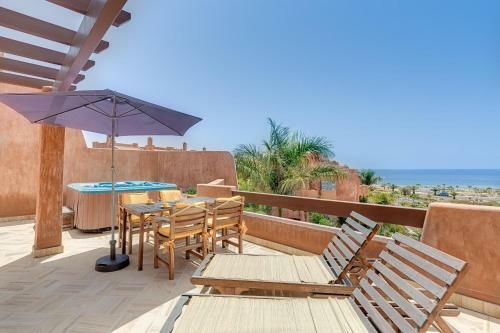 Romen 2-2 Penthouse Sea View & Jacuzzi 2b