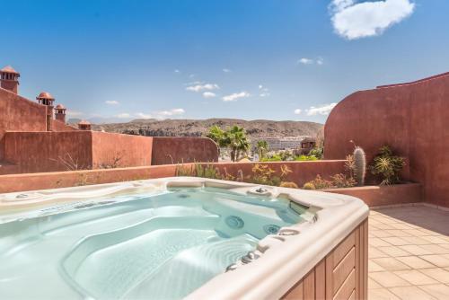 Alzaro 1-2 Deluxe Sea View & Jacuzzi 3b