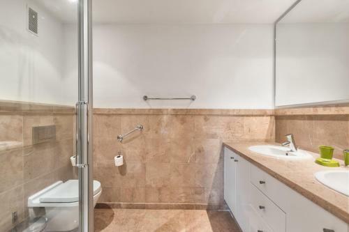 Alzaro 0-5 Deluxe Sea View 2b