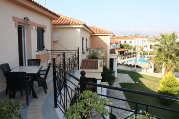 Aparthotel Elanthi Village Apartments