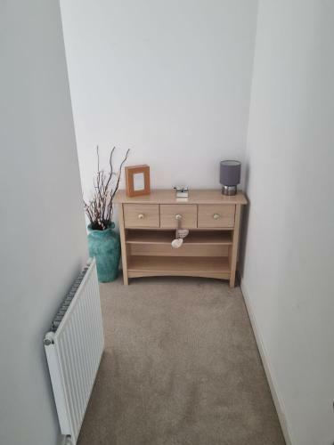 Impeccable 2-bed Apartment In Newark