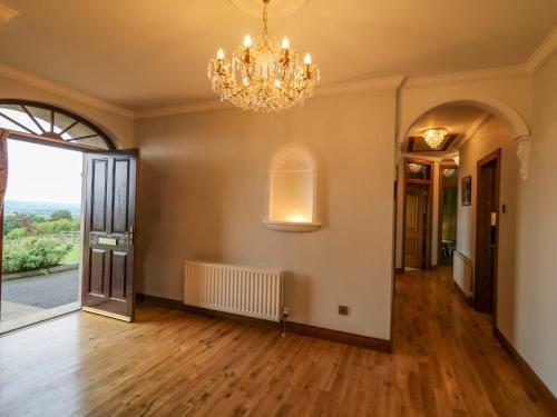 Braeside Farm House