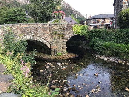 Stunning Caravan - Y Dryll Bach Beddgelert