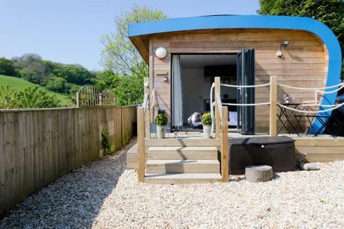 Escape Pod In Devon, 5 Mins From Beach + Parking