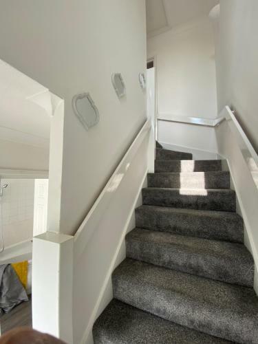 Marie?s 3 Bedrooms Shakespeare House