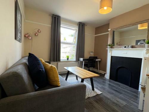 Apartamento Comfortable King Bed - Location - Contractors - Family - Parking