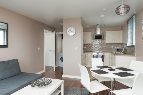 Central Bedford View Luxury Apartment