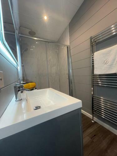 P78 - Studio Pod With Hot Tub