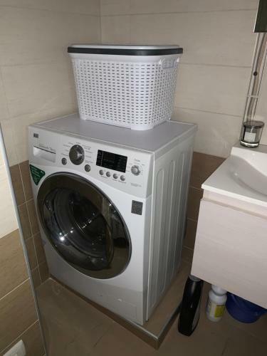 Apartamento Besiki Business Center