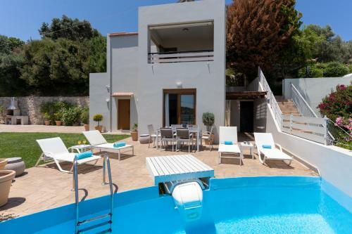 Linari Villa, A Peaceful & Cozy 2bdr Villa With Private Pool!